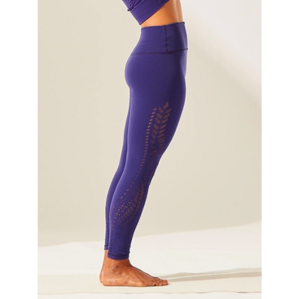 Athleta Warp Knit Seamless Leggings